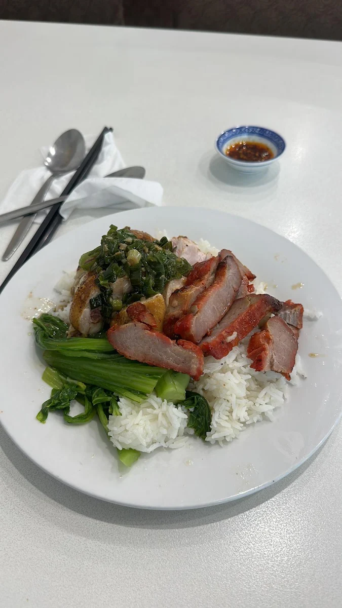 叉油雞飯, Wing Hing BBQ